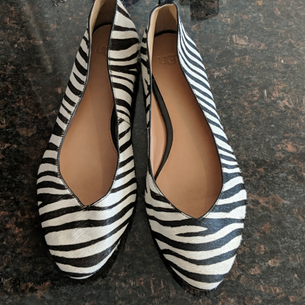 Ugg size 9 zebra flats